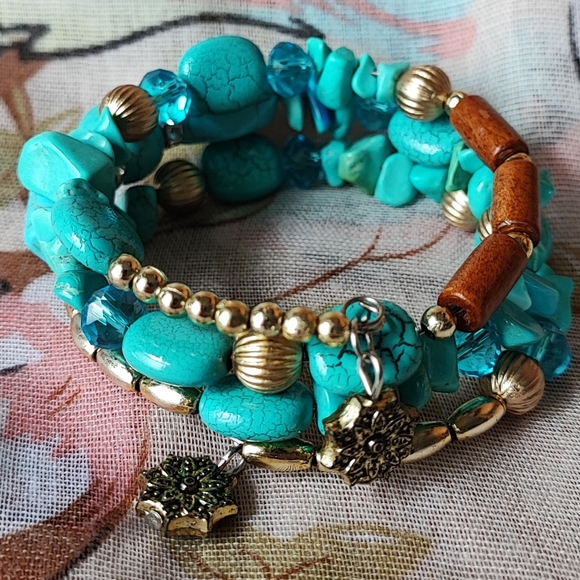 Turquoise Stone Wood Aqua Faceted Crystal Wood Beads Memory Wire Bracelet NEW - Picture 5 of 11